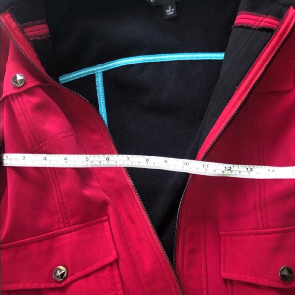 Woman’s Jacket. Fleece lined. Slim fit. Small. - Picture 4 of 4